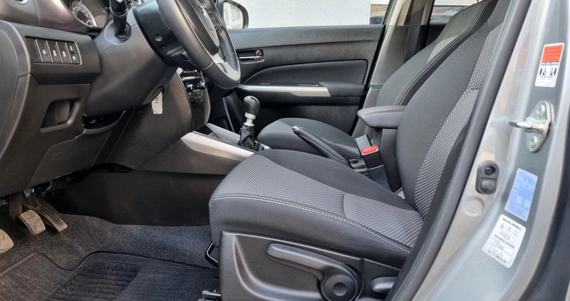 Suzuki Vitara cena 79900 przebieg: 50740, rok produkcji 2021 z Gdynia małe 781